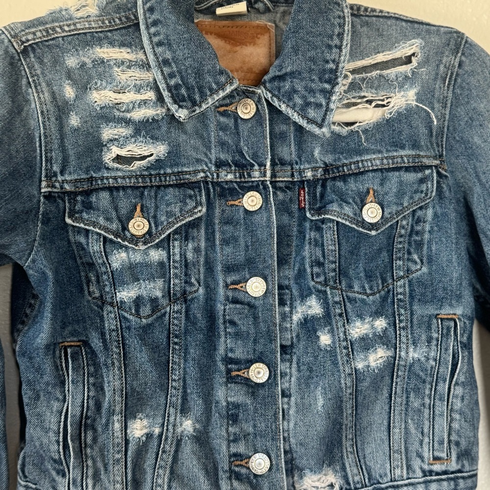 Levis Distressed Crop Denim Jacket Destructed Cotton Trucker Red Tab S - Picture 2 of 8